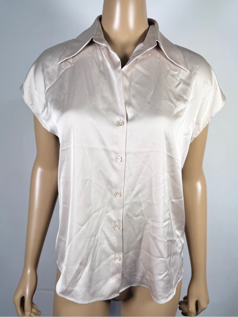 Maison d’Amélie Women’s NWT Size Small Satin Button Front Blouse